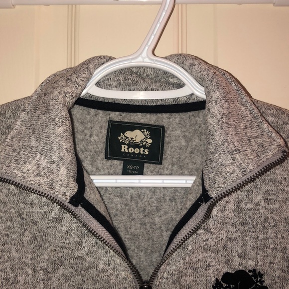 ROOTS zip-up sweater - Picture 3 of 6